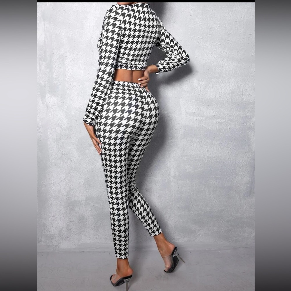 Houndstooth 2 Pc Legging Cropped Top Set - Picture 3 of 10